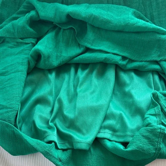 Elegant Green Long Sleeve Dress - Picture 6 of 7